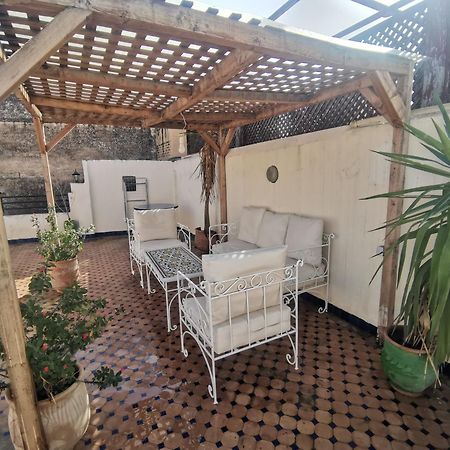 Riad Avec Terrasse Privee Et Piscine Partagee A 300M Fez Exterior foto