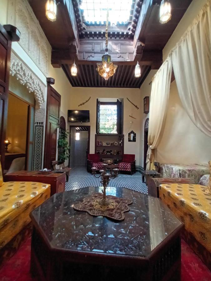 Riad Avec Terrasse Privee Et Piscine Partagee A 300M Fez Exterior foto