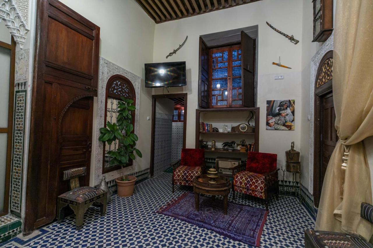 Riad Avec Terrasse Privee Et Piscine Partagee A 300M Fez Exterior foto